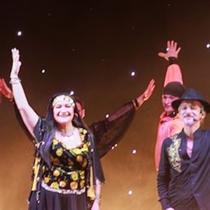 Diner spectacle cabaret @ Saint-Geniès-de-Malgoirès