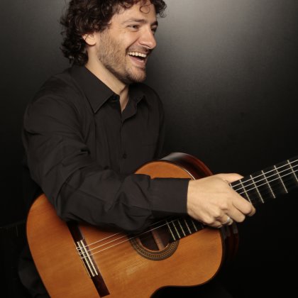 Vitor Garbelotto : la guitare brésilienne - Heure musicale du jeudi @ Théâtre Graslin