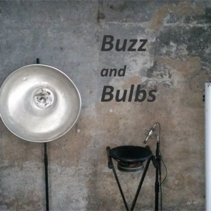 Buzz And Bulbs @ Les Trinitaires