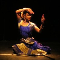 la danseuse pyromane bharatanatyam et poesie @ paris